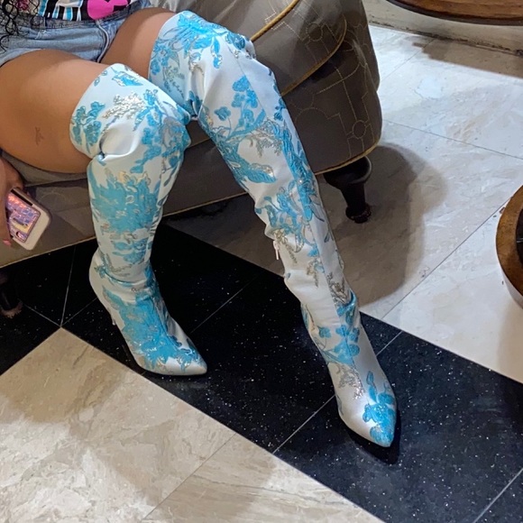 Fashion Nova Shoes - Size 8 | Boots